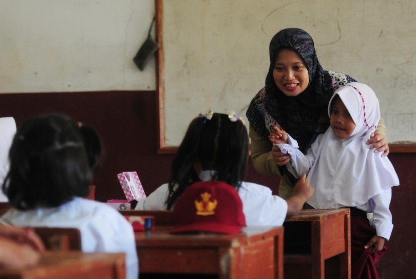 Penyaluran Dana Tunjangan Guru ASN Daerah, Begini Kebijakan Terbarunya
