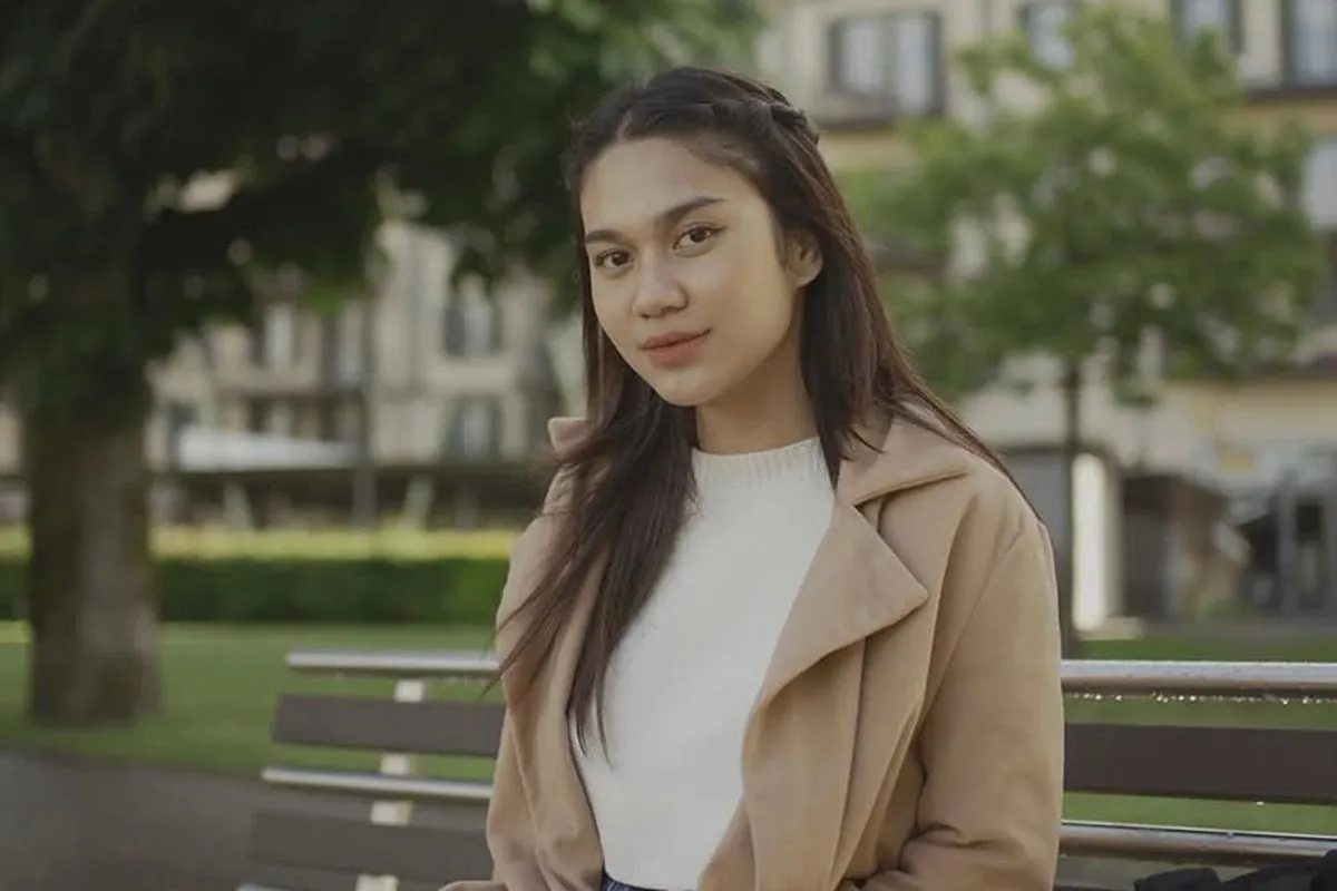 Viral! Zize Hadir di Pemakaman Ayah Arhan Tanpa Hijab, ini Klarifikasinya