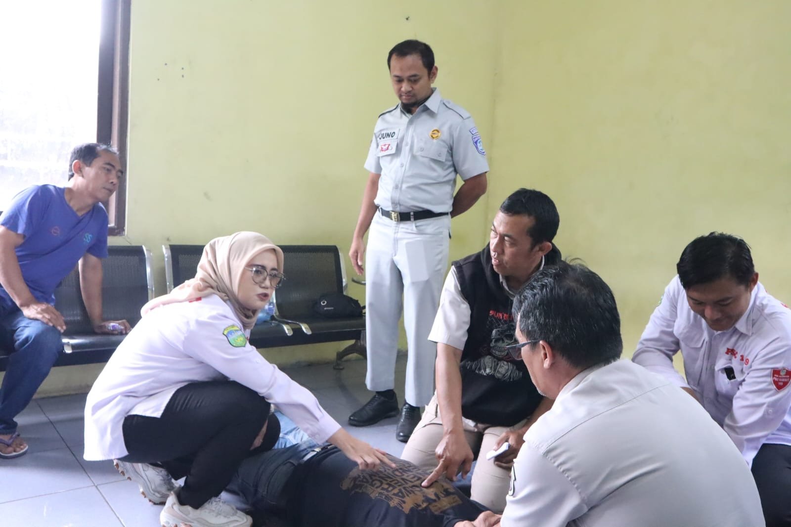 Jasa Raharja Cabang Tasikmalaya Gelar Pelatihan Pertolongan Pertama Gawat Darurat di Kelurahan Sukamanah
