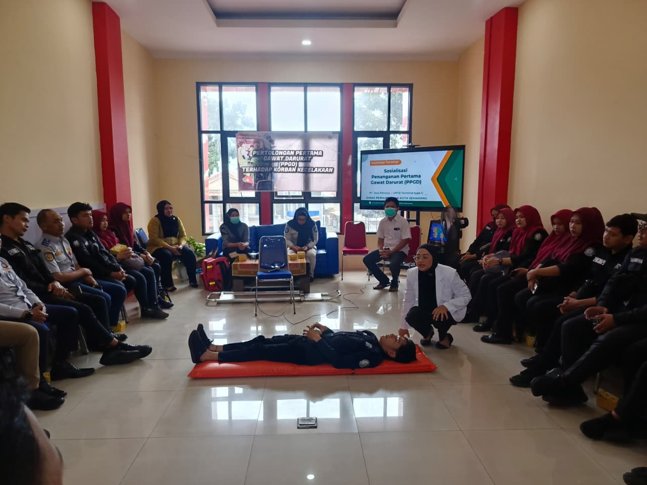 Jasa Raharja Gelar Pelatihan PPGD bagi Petugas di Terminal Gunungpati