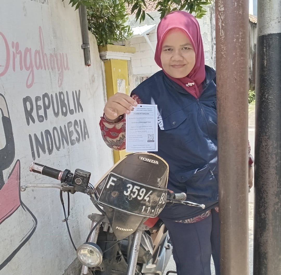 Penanggung Jawab Samsat Kota Tasikmalaya Laksanakan Penelusuran Mandiri Melalui Aplikasi Panah Pasopati di Kecamatan Purbaratu dan Pasar Cikurubuk