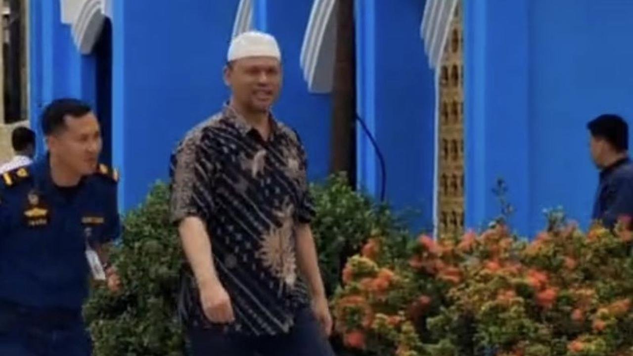 Viral! Napi Korupsi Santai di Kedai Kopi, Rutan Kendari Benarkan Ada Pelanggaran SOP