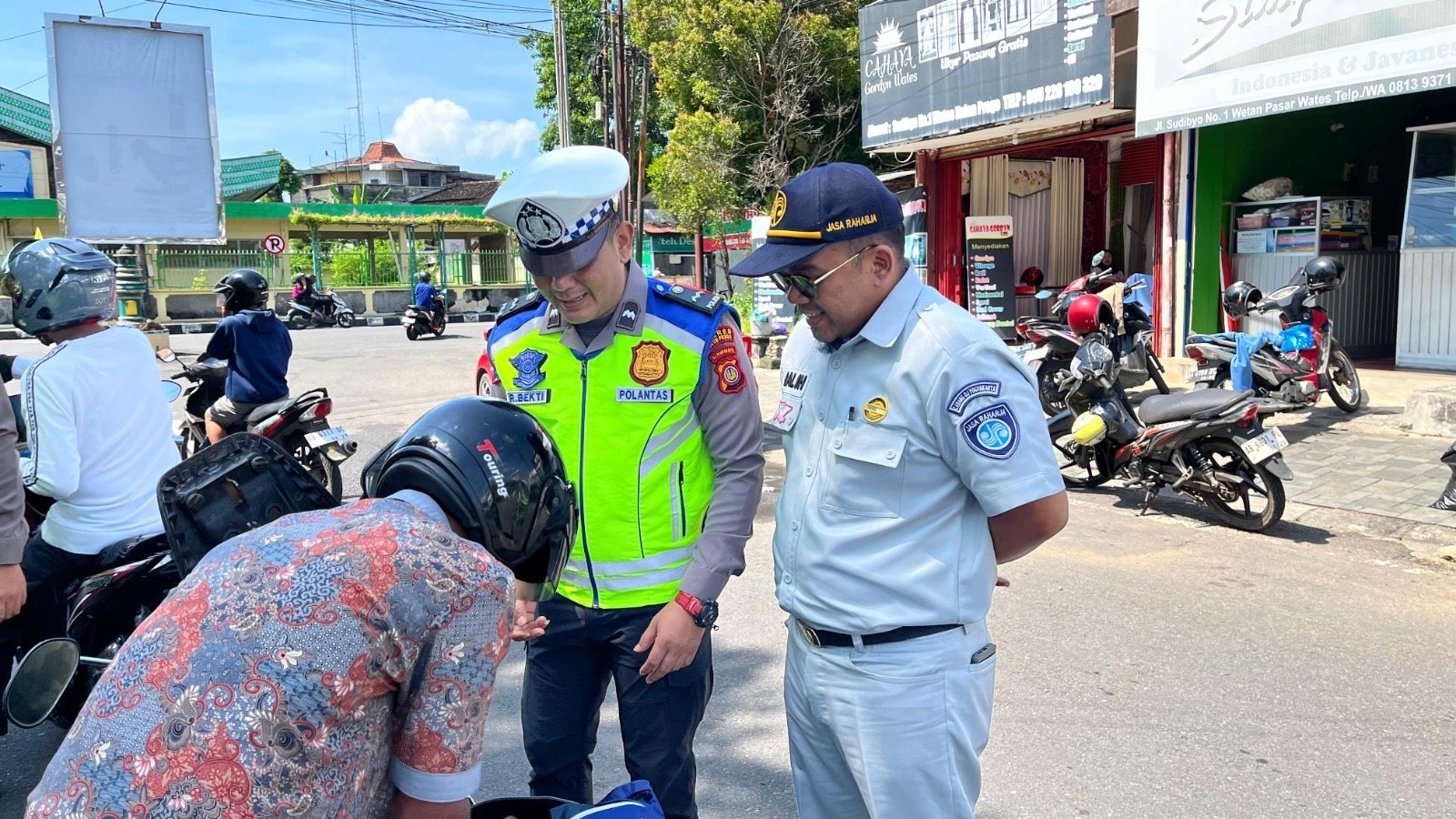 Sinergi Samsat dan Satlantas Kulon Progo Tertibkan Pajak Kendaraan Bermotor, Dorong Kesadaran Masyarakat Bayar PKB dan SWDKLLJ
