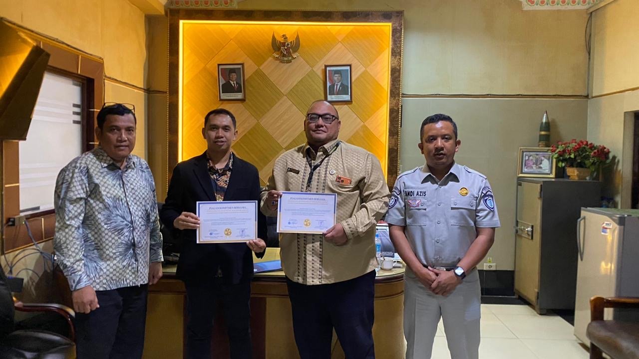 Penandatanganan Komitmen Kepatuhan Pajak Kendaraan di Lingkungan Rumah Sakit Sembiring Medan