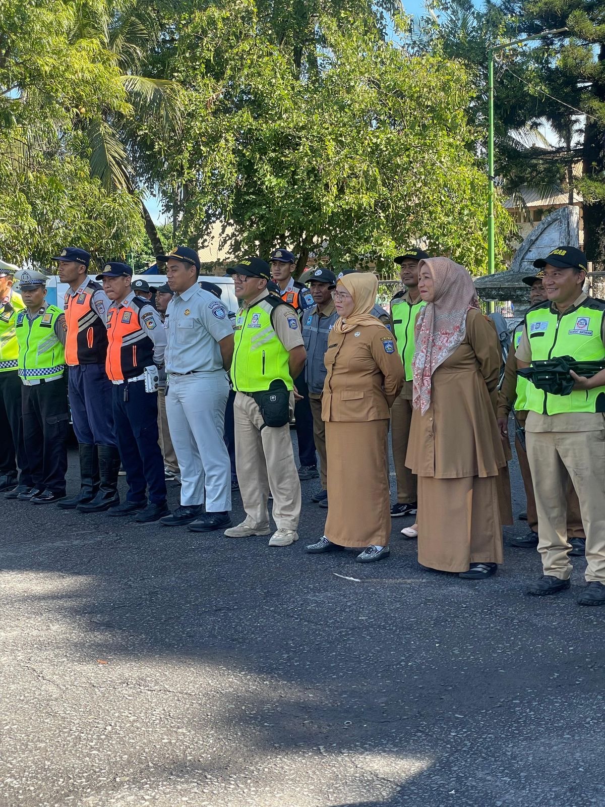 Jasa Raharja NTB Ikuti Operasi Gabungan Bersama Mitra Samsat di Bundaran Udayana Mataram
