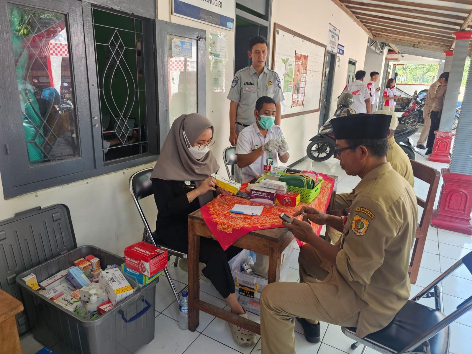 Jasa Raharja Sukoharjo Gelar Pengobatan Gratis di Selogiri, Dorong Perangkat Desa Jadi Agen Keselamatan