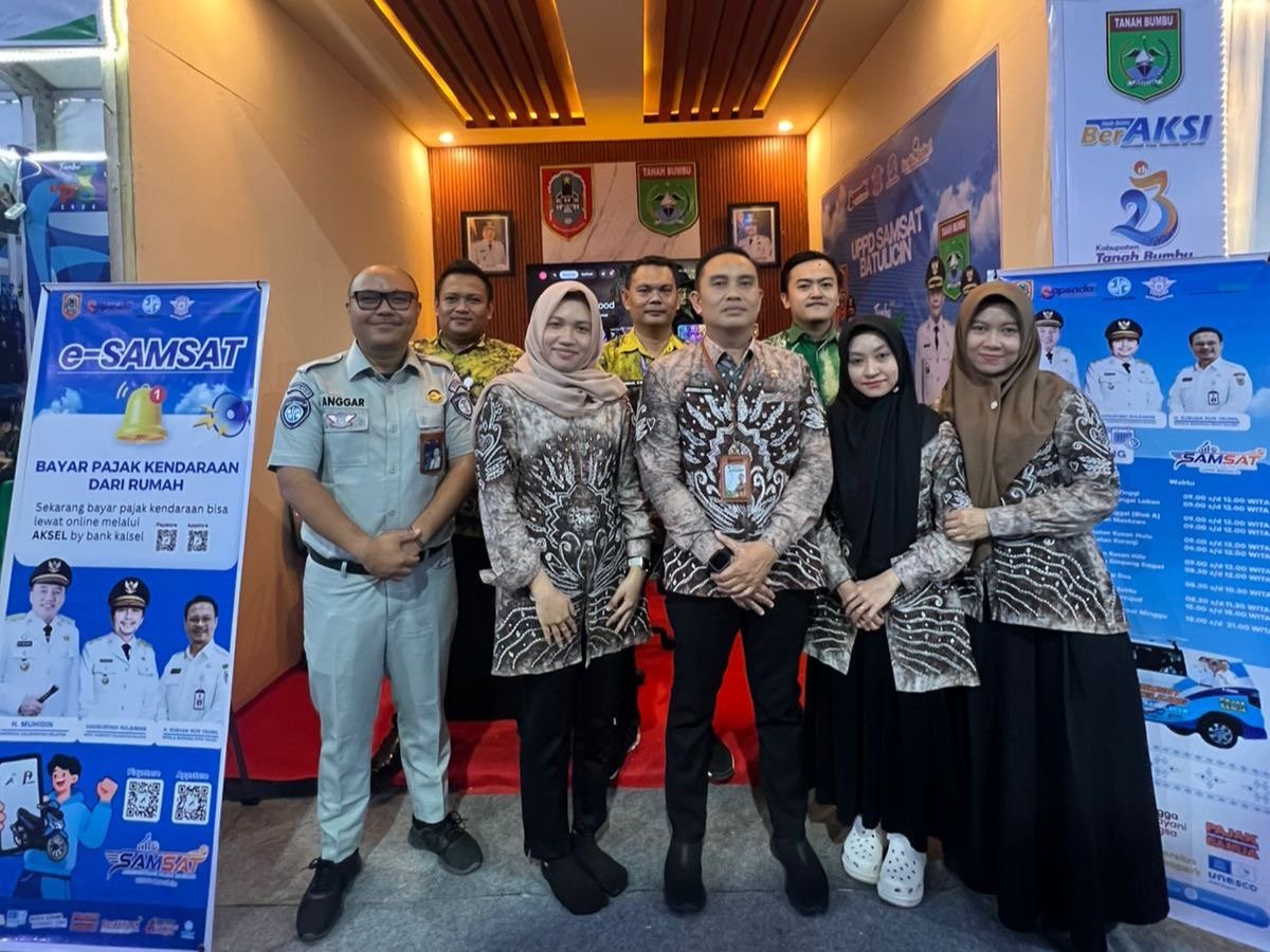Tim Pembina Samsat Batulicin Buka Layanan di Expo Tanah Bumbu, Warga Bisa Bayar Pajak Lebih Praktis