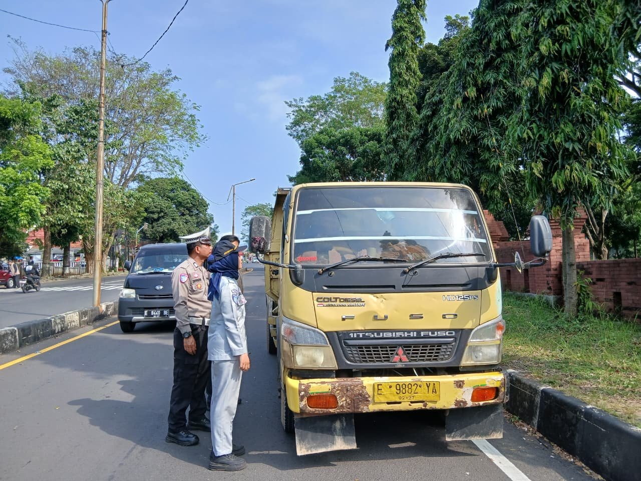 Dorong tertib Administrasi dan Perkuat Kolaborasi, Jasa Raharja Cabang Cirebon Bersama Tim Pembina Samsat Kuningan Melaksanakan Pemeriksaan Pajak Kendaraan Bermotor Di Kab Kuningan
