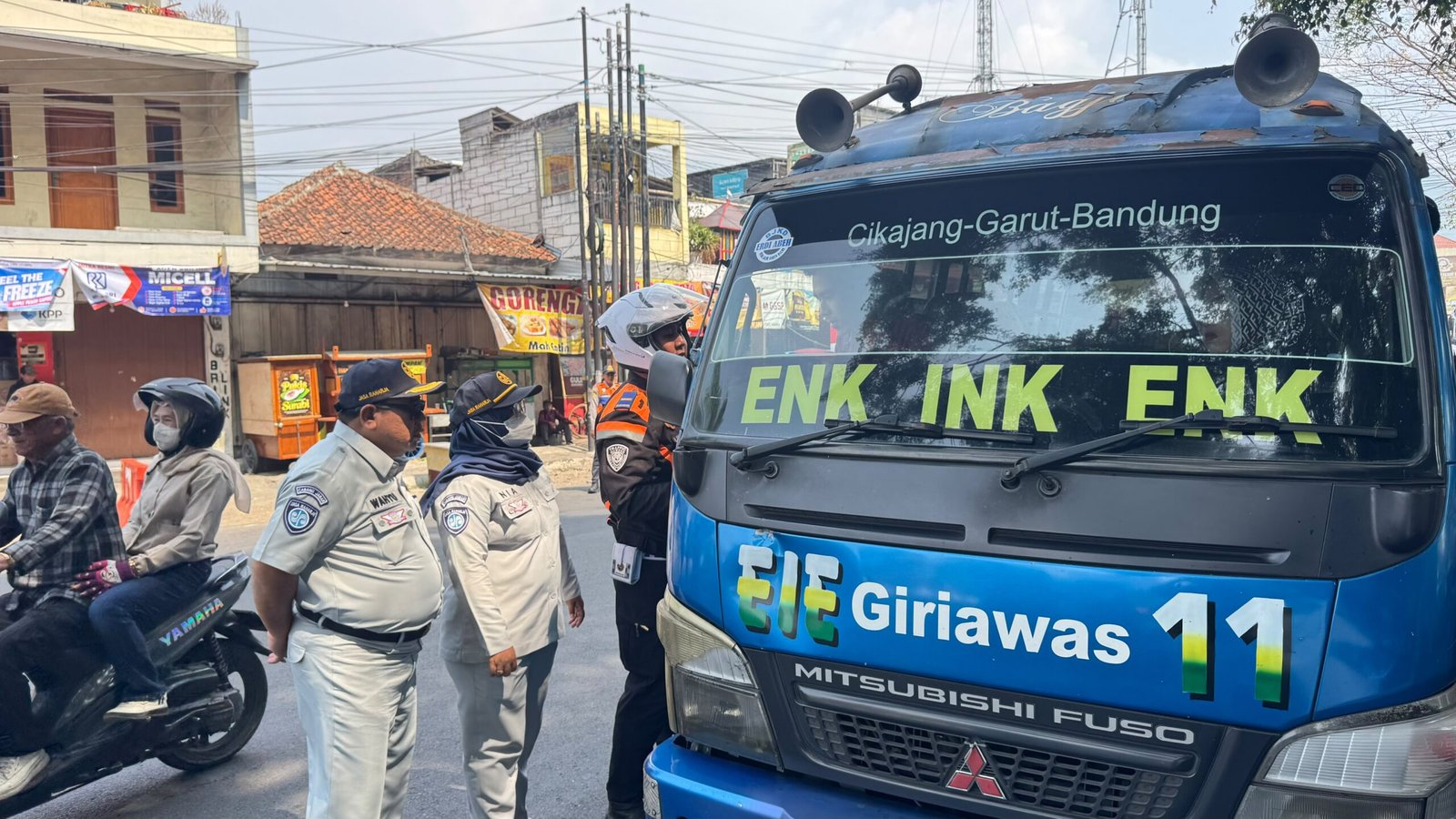 Tim Pembina Samsat Garut Gelar Operasi Gabungan di Bunderan Tarogong, Hasilkan Penerimaan Rp38,99 Juta